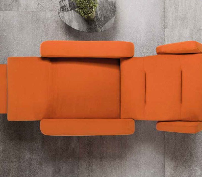 Poltrona elevabile Bonton con braccioli estraibili e tavolino - Made in Italy - immagine 8