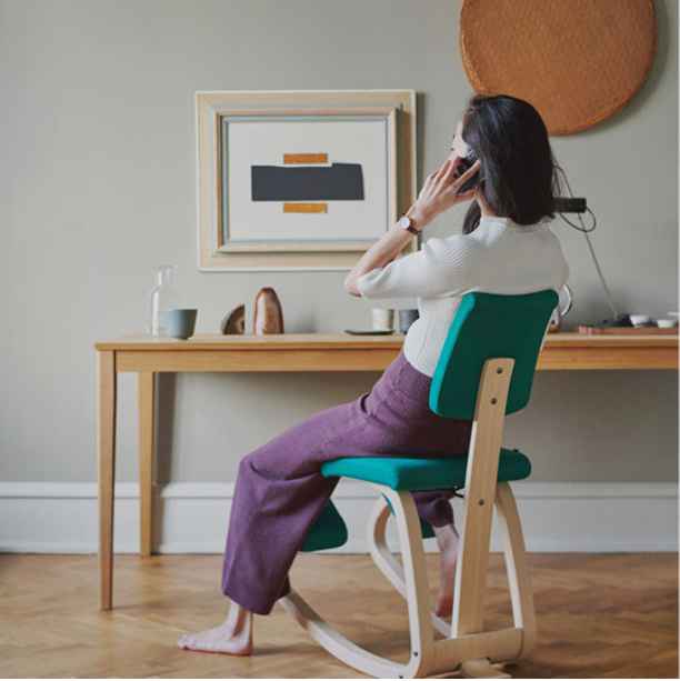 Sedia ergonomica con appoggio sulle ginocchia